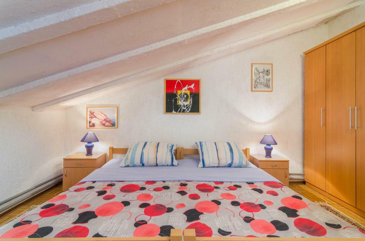 Apartments Marija & Pepa Ровин Екстериор снимка