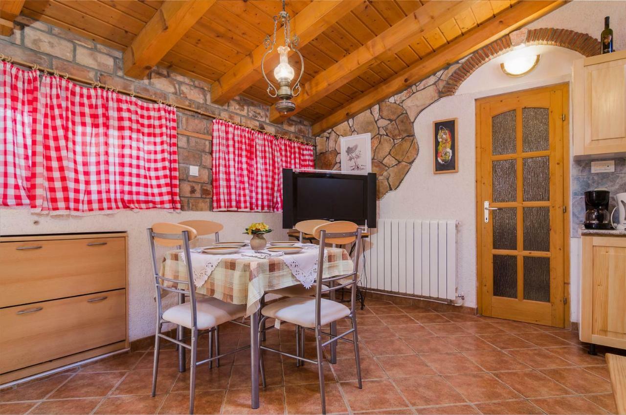 Apartments Marija & Pepa Ровин Екстериор снимка