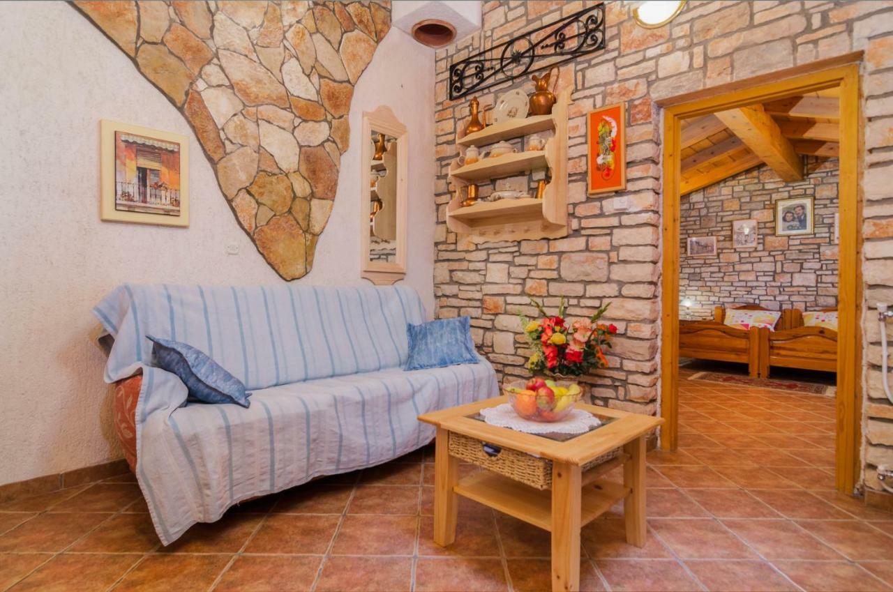 Apartments Marija & Pepa Ровин Екстериор снимка